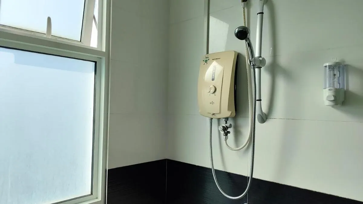 High-Rise Suite With View-Near Gurney & Gleneagles George Town