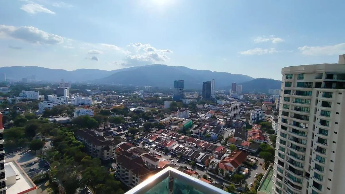 High-Rise Suite With View-Near Gurney & Gleneagles George Town