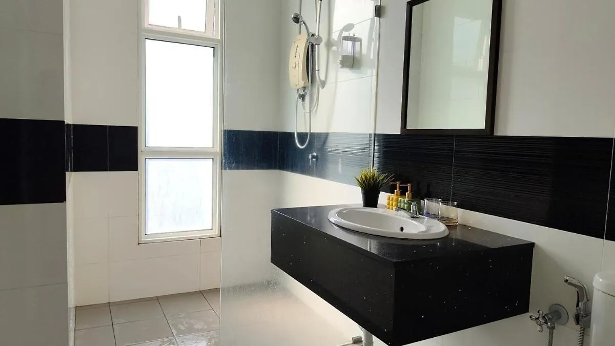Apartment High-Rise Suite With View-Near Gurney & Gleneagles George Town