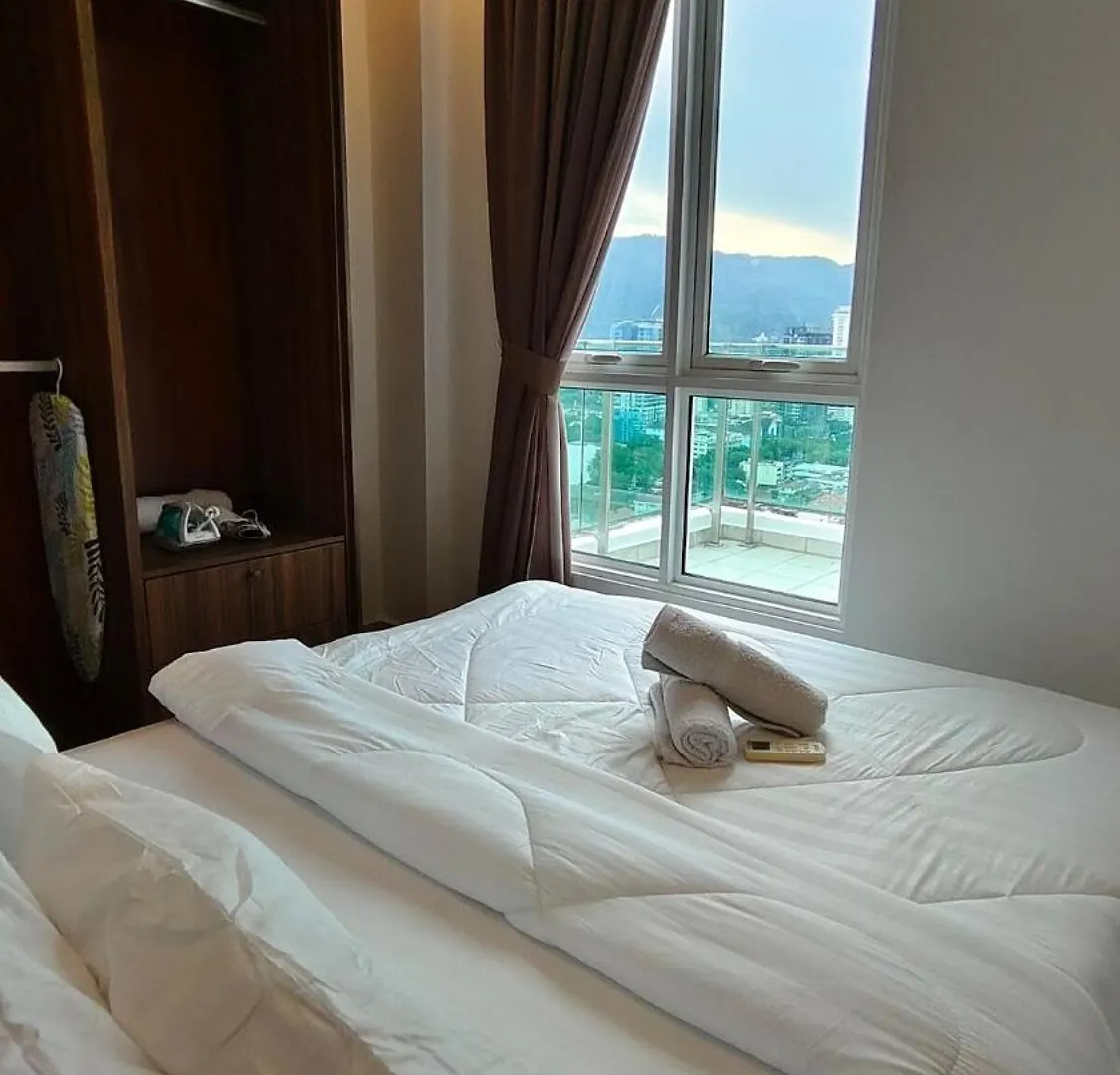High-Rise Suite With View-Near Gurney & Gleneagles George Town